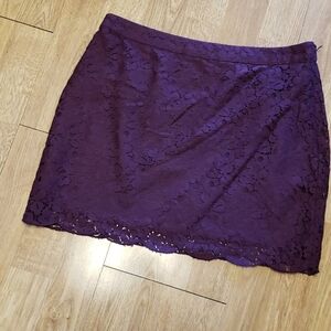 Aritzia Talula mulberry lace Etta mini skirt sz 2